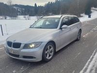 Begagnad BMW 325 218 HK (160 kW) 2006 Grå Kombi