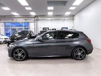 Begagnad BMW 118 Shadowline 136 HK (100 kW) 2018 Grå Halvkombi