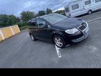 Begagnad VW Touran 150 HK (110 kW) 2010 Minibuss