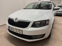 Begagnad Skoda Octavia Sport 105 HK (77 kW) 2015 Vit Halvkombi