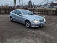 Begagnad Mercedes C180 143 HK (105 kW) 2005 Silver Sportkupé