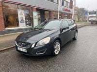 Begagnad Volvo V60 Momentum 150 HK (110 kW) 2011 Grå Kombi