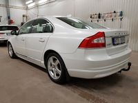 begagnad Volvo S80 D2 Aut Lucka Nav Drag WhitePearl 13500mil