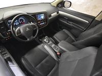 begagnad Mitsubishi Outlander P-HEV AUT DRAG NAVI P-VÄRM 18" 2014, SUV