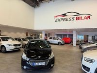 Begagnad Peugeot 208 82 HK (60 kW) 2012 Svart Halvkombi