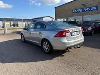 Begagnad Volvo S60 Momentum 180 HK (132 kW) 2011 Silver Sedan