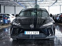 Begagnad MG MG4 EV Luxury 150 kW (204 HK) 2022 Svart Halvkombi