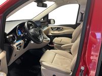 Begagnad Mercedes V300 239 HK (175 kW) 2023 Röd Minibuss