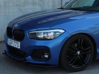 Begagnad BMW 118 Shadowline 136 HK (100 kW) 2018 Halvkombi