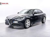 Begagnad Alfa Romeo Giulia Super 200 HK (147 kW) 2018 Svart Sedan