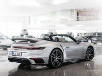 Begagnad Porsche 911 Turbo S Cabriolet 650 HK (478 kW) 2023 Flerfärgad Cab