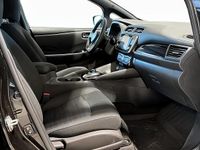 Begagnad Nissan Leaf N-Connecta 110 kW (150 HK) 2022 Svart Halvkombi