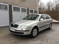 Begagnad Skoda Octavia 116 HK (85 kW) 2005 Mörkgrå Kombi