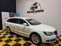 Begagnad Skoda Superb Elegance 170 HK (125 kW) 2015 Vit Kombi