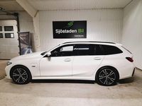 Begagnad BMW 330 M Sport 292 HK (214 kW) 2023 Vit Kombi