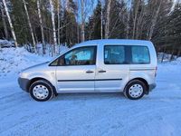 Begagnad VW Caddy Life 109 HK (80 kW) 2007 Silver Minibuss