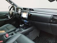 begagnad Toyota HiLux Dubbelhytt 2.4 AWD AUT | DRAG | SKINN *MOMS*