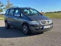 Begagnad Opel Zafira 125 HK (91 kW) 2005 Grå Minibuss