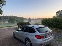 Begagnad BMW 318 Sport Line 143 HK (105 kW) 2013 Kombi