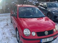 Begagnad VW Polo 75 HK (55 kW) 2004 Halvkombi