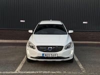 Begagnad Volvo XC60 Summum 190 HK (139 kW) 2016 Vit SUV