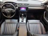 begagnad Skoda Superb Kombi 2.0 TDI Businessline Pano Navi Skinn Drag 190 HK