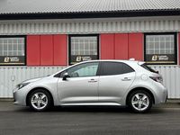 Begagnad Toyota Corolla Hybrid Active 122 HK (89 kW) 2022 Silver Halvkombi