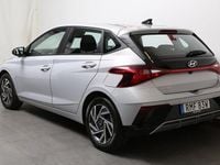 Begagnad Hyundai i20 Essential 101 HK (74 kW) 2024 Grå Halvkombi