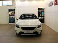 begagnad Volvo V40 D2/R-Design/PANO/NAVI/M.VARME/VOC/NY KAMREM/DRAG E