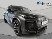 Begagnad Audi SQ6 e-tron Sport 380 kW (517 HK) 2024 Daytonagrå pärleffekt SUV