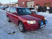 Begagnad Subaru Forester 158 HK (116 kW) 2007 Röd SUV