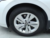 begagnad VW Golf VIII 1.0 eTSI DSG