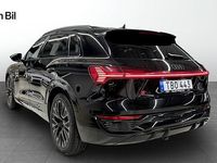 Begagnad Audi Q8 e-tron S-Line 300 kW (408 HK) 2023 Mytsvart metallic SUV