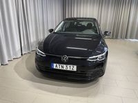 begagnad VW Golf VIII Life LIFE 1.5 eTSI DSG 150hk, Värmare/Navi/Glastak