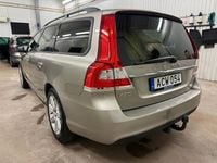 Begagnad Volvo V70 Standard 190 HK (139 kW) 2015 Ljusbrun Kombi