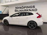 Begagnad Volvo V40 R-Design 190 HK (139 kW) 2014 Vit Halvkombi