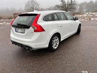Begagnad Volvo V60 R-Design 150 HK (110 kW) 2012 Kombi