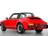 Begagnad Porsche 911 231 HK (169 kW) 1987 Röd Sportkupé