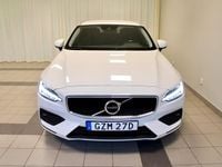 Begagnad Volvo V60 Momentum 197 HK (144 kW) 2021 Vit Kombi