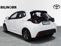 begagnad Toyota Yaris 1,5 HYBRID 5D ACTIVE KOMFORTPAKET VHJUL/MV