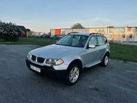 begagnad BMW X3 2.5i Automat 192hk Dragkrock/Panorama/Nyservad