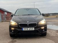 Begagnad BMW 218 Sport Line 150 HK (110 kW) 2016 Mörkbrun Kombi