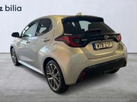 Begagnad Toyota Yaris Hybrid Style 132 HK (97 kW) 2024 Silver Halvkombi