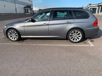 Begagnad BMW 320 184 HK (135 kW) 2011 Grå Kombi
