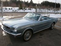 Begagnad Ford V8 203 HK (149 kW) 1966 Blå Cab