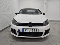 Begagnad VW Golf VI R 271 HK (199 kW) 2010 Vit Halvkombi