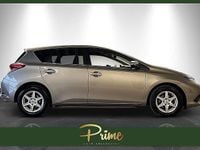 Begagnad Toyota Auris Active 116 HK (85 kW) 2015 Brun Halvkombi