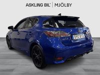Begagnad Lexus CT200h Sport Line 136 HK (100 kW) 2015 Blå Halvkombi