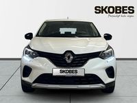 Begagnad Renault Captur Zen 162 HK (119 kW) 2022 Vit SUV