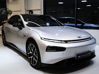 Begagnad XPENG P7 352 kW (479 HK) 2024 Silver Sedan